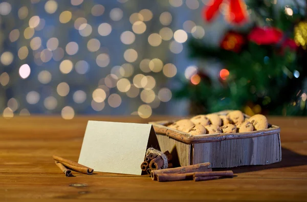 Primer plano de galletas de avena de Navidad en la mesa de madera — Foto de Stock