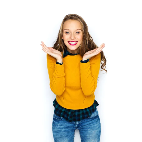 Glückliche junge Frau oder Teenie-Mädchen in lässiger Kleidung — Stockfoto