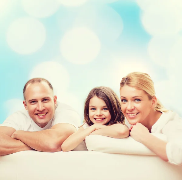 Família feliz em casa — Fotografia de Stock