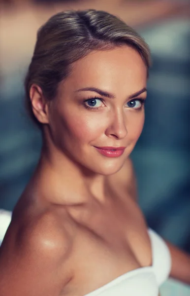 Close up of woman in swimsuit at swimming pool — Stock Photo, Image