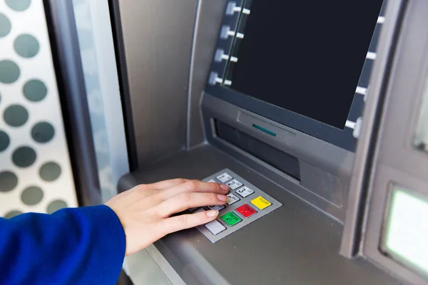 Close up of hand entering pin code at cash machine — Stock Photo, Image