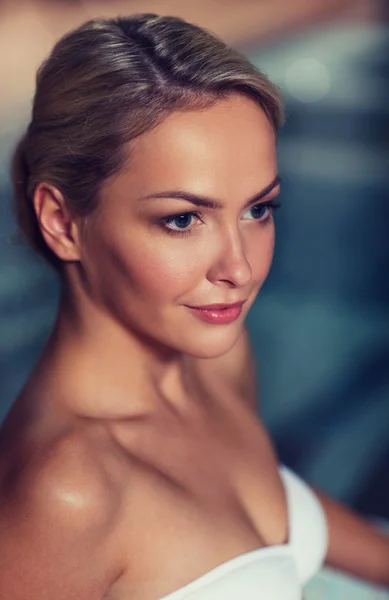 Close up of woman in swimsuit at swimming pool — Stock Photo, Image