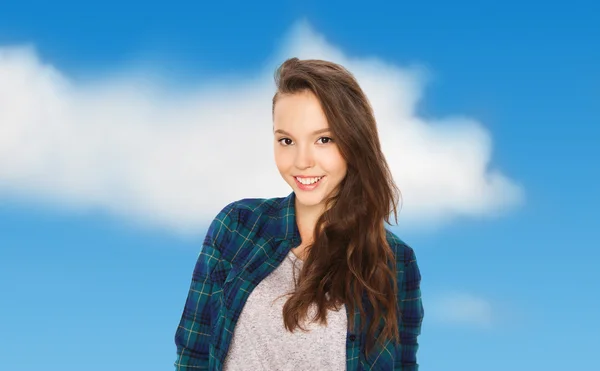 Lykkelig smilende, pen tenåringsjente – stockfoto