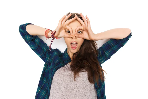 Feliz adolescente chica haciendo cara y divertirse —  Fotos de Stock