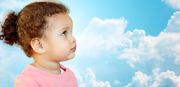 美しい小さな赤ん坊少女の肖像画 — ストック写真