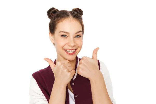 Glücklich lächelnd hübsches Teenager-Mädchen — Stockfoto