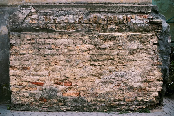 Fragmento de pilaster tijolo com gesso — Fotografia de Stock