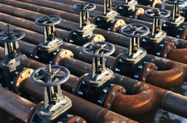 Petrol ve doğal gaz boru hattı valfleri