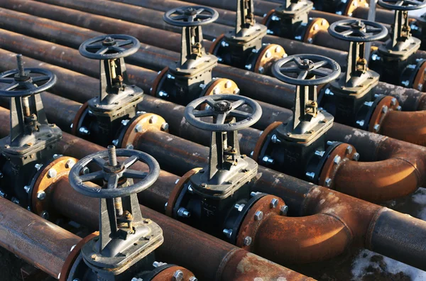 Petrol ve doğal gaz boru hattı valfleri