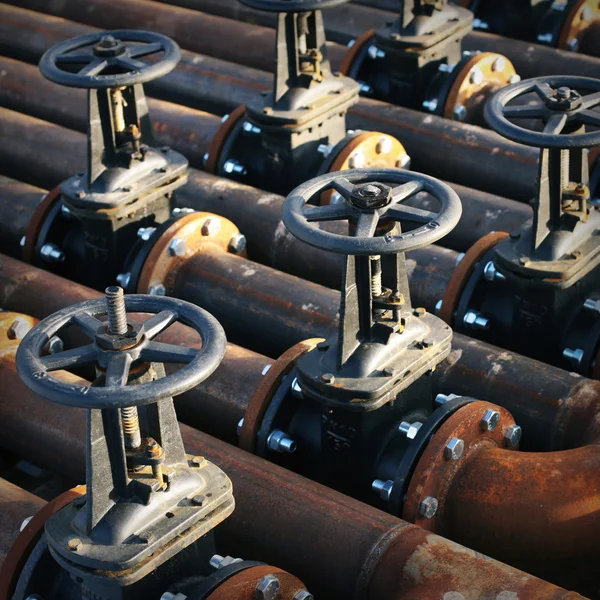 Válvulas de tubulação de óleo e gás — Fotografia de Stock