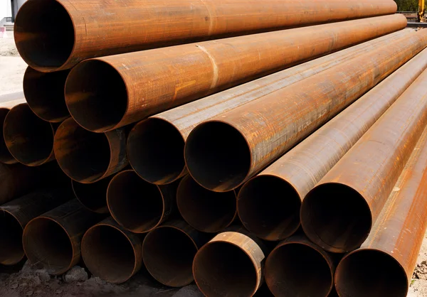 Stack of rusty pipes — Stock Photo, Image