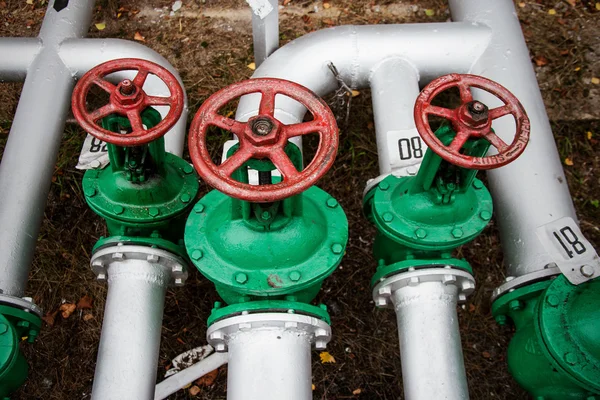 Petrol ve doğal gaz boru hattı valfleri — Stok fotoğraf