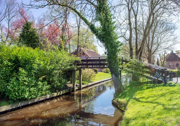 Wiosna w Giethoorn, Netherlands — Zdjęcie stockowe