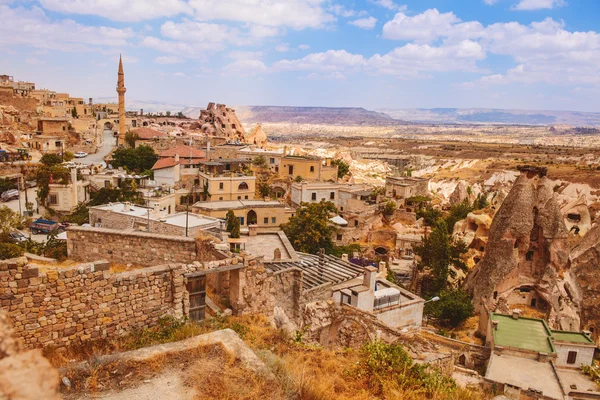 Uchisar village among rocky valleys in Cappadocia area — Stock Photo, Image