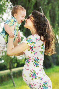 Hamile anne çocuğunu ile
