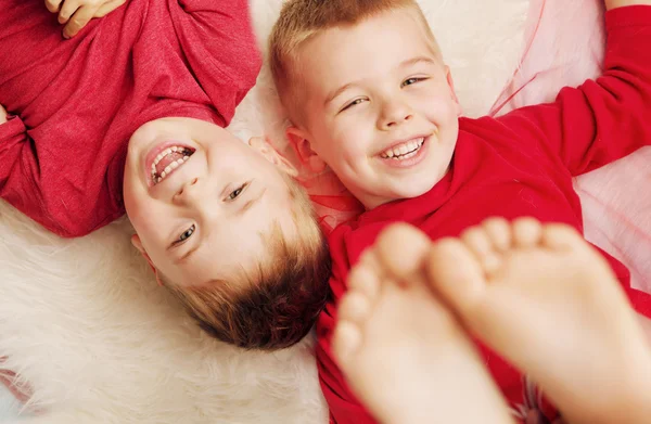 Portrait of two small brothers — Stock Photo, Image