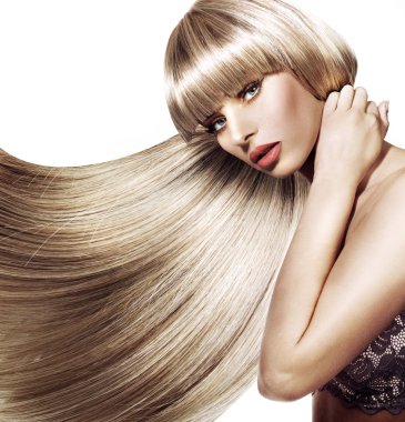 Son moda saç modeli ile güzel kadın