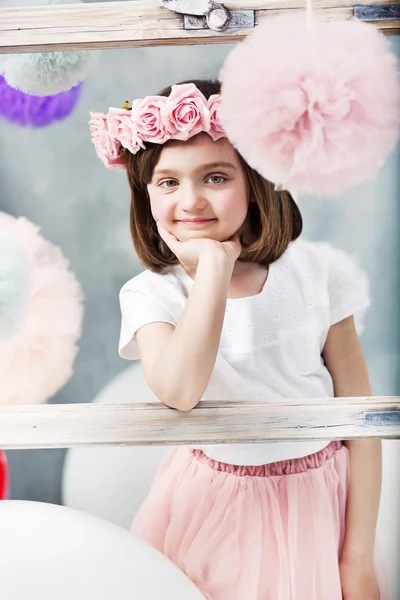 Портрет маленької спокійної дівчинки — стокове фото