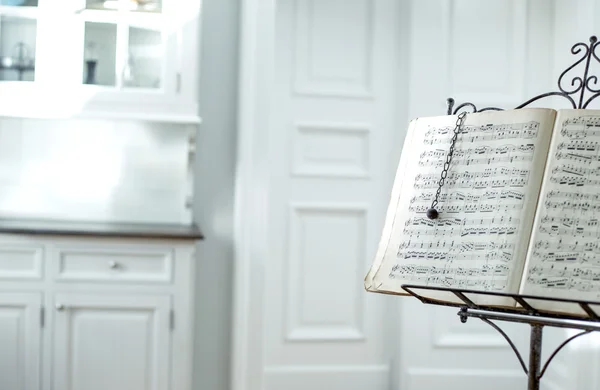 Antiguo partitura en papel de una canción — Foto de Stock