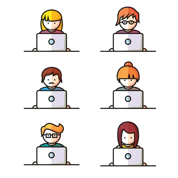Conjunto de pessoas com ícones de computador em estilo de linha — Vetor de Stock