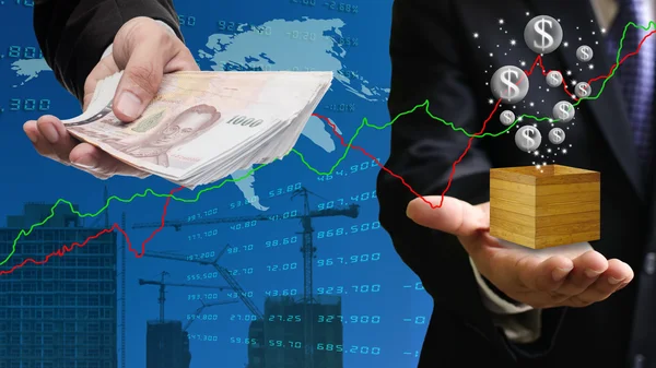 Zakenman onroerend goed zeepbel economie concept kopen — Stockfoto