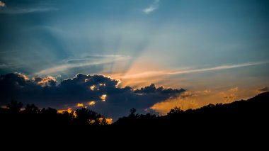 Güzel güneş ray günbatımı zaman