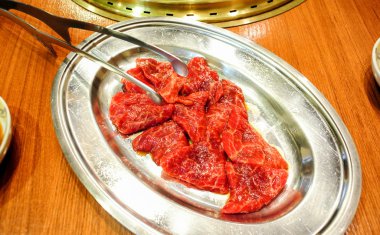 Tabak taze sığır eti