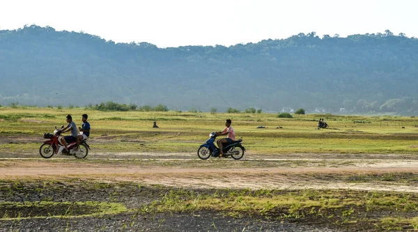 Chonburi Thailand Május Teherautó Parkoló Szép Táj Hegyi Háttérrel Május — Stock Fotó