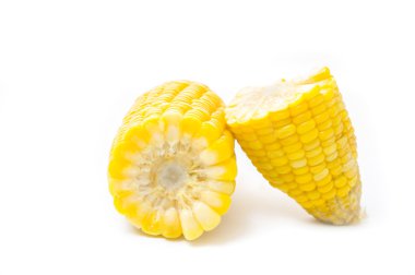 haşlanmış mısır üzerinde beyaz izole