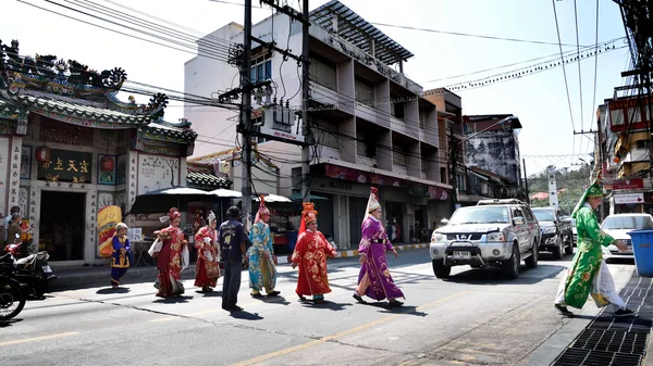 中国京剧演员提供的黑海神社穿过这条街 — 图库照片