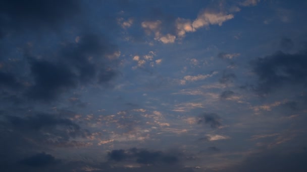 在冬季，泰国的夕阳的天空 — 图库视频影像