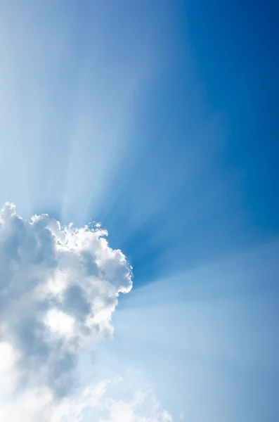 Nice sun beam shining through clouds sky — Stock Photo, Image
