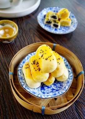 Çin hamur tatlısının kapağını kapatın (Taze sütlü ay çörekleri)