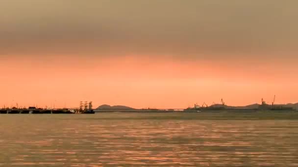 Time lapse of sunset at Si Chang island, Chonburi, Thailand — Stock Video