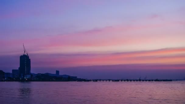 4 k tid förfaller av twilight himlen vid havet — Stockvideo