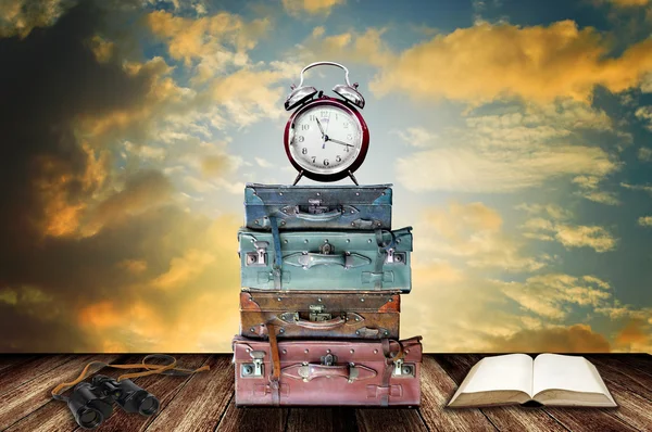 Rehber kitap kavramı ile seyahat için zaman