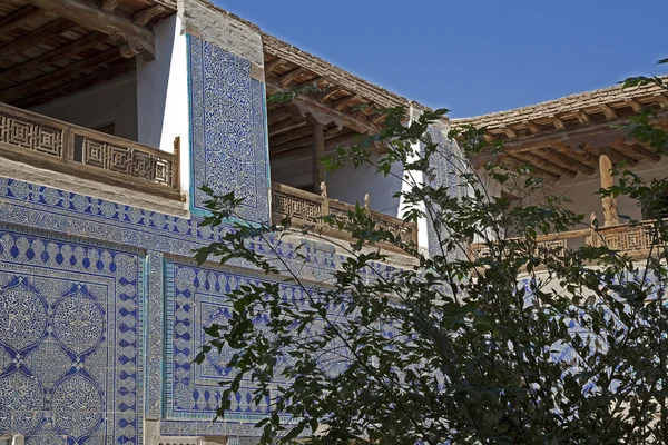 Binnenplaats voor oude Koran school in Oezbekistan — Stockfoto