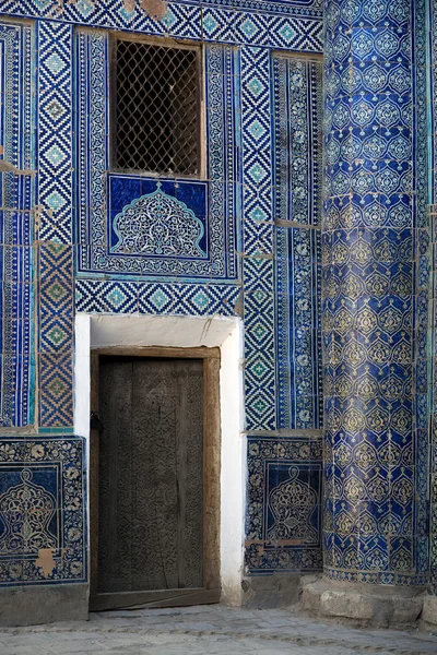 Forntida madrassa i uzbekistan Stockbild