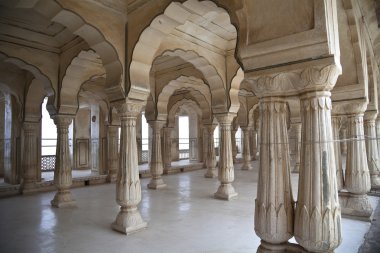 Hindistan'da Arapça stili sütunlar