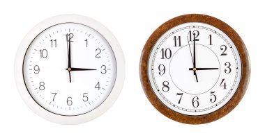 İki yüz saat 3'te gösterilen saat