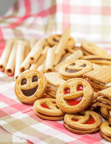 Montón de galletas y túbulos — Foto de Stock