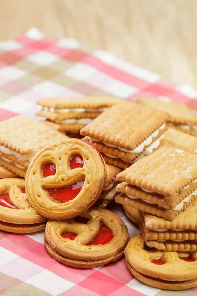 Haufen Kekse und Tubuli — Stockfoto