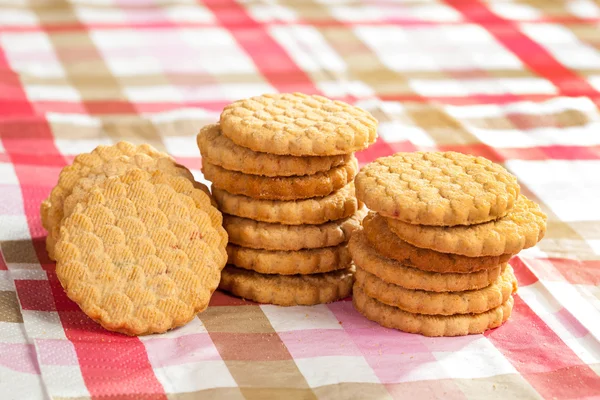 Round cookies on a table — Stock Photo, Image