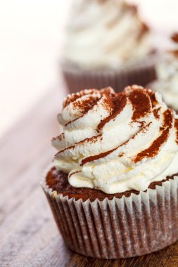 Creame peynir ile kakao kek