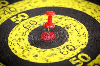 Kırmızı PIN eski Merkezi hedef yer