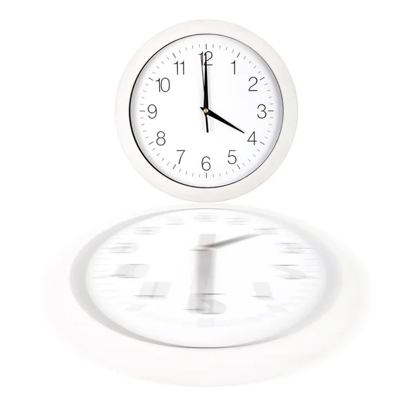 Saat 4'te gösterilen beyaz saat yüzünü — Stok fotoğraf