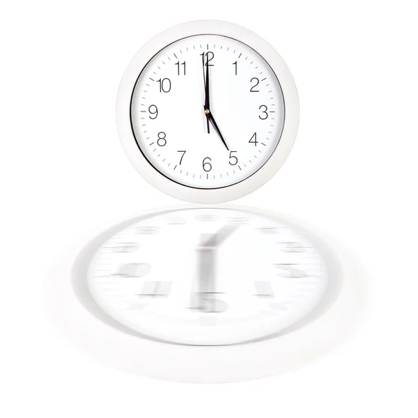 Reloj blanco que muestra cinco en punto — Foto de Stock