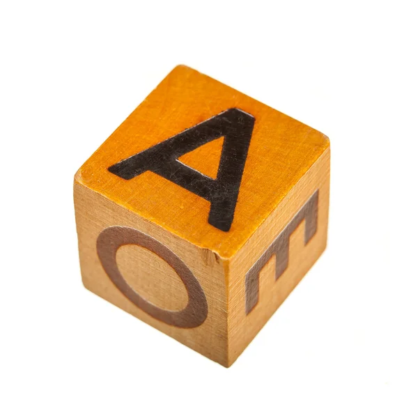 Bloque de madera con mayúscula Una letra — Foto de Stock