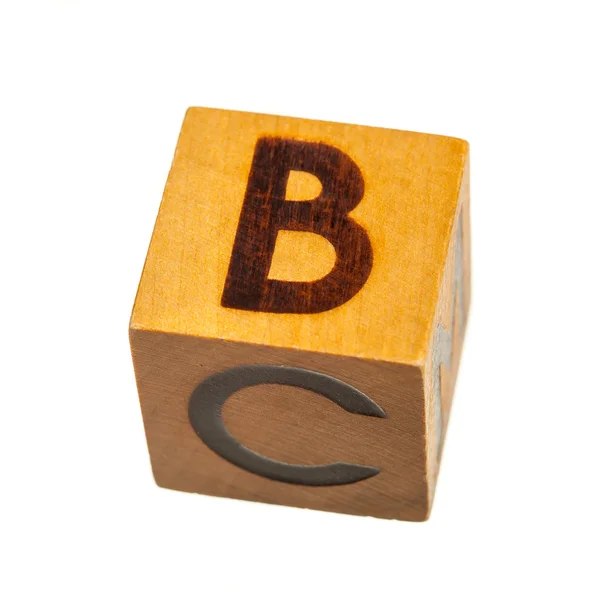 Bloco de madeira com letra maiúscula B — Fotografia de Stock