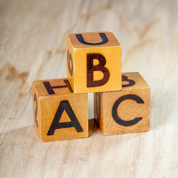 Bloques de madera con letras — Foto de Stock